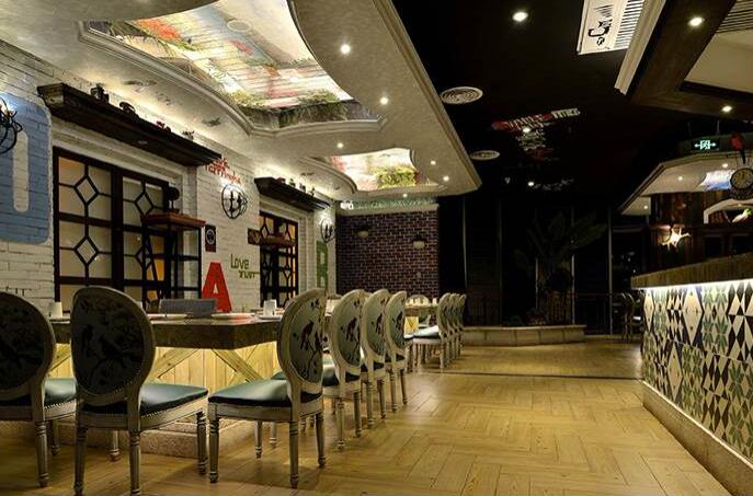 帶腳輪護(hù)欄無動(dòng)力滾筒輸送機(jī)